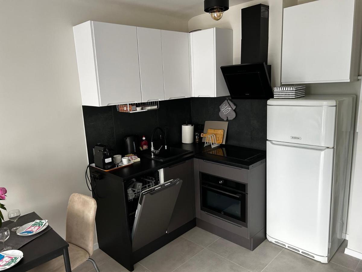 Sky Apartment Comfy Suite Pereca Warsaw Exterior photo