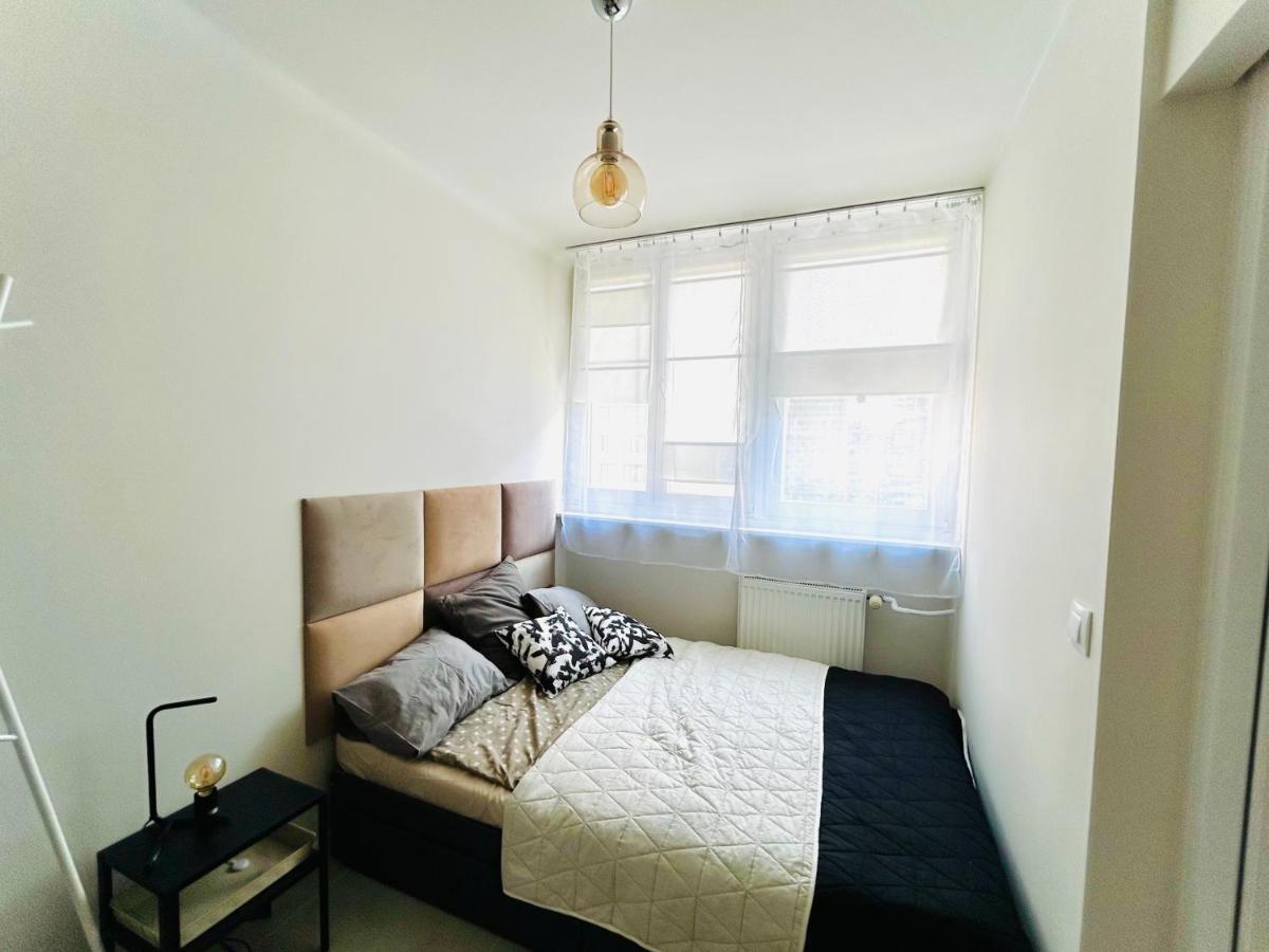 Sky Apartment Comfy Suite Pereca Warsaw Exterior photo