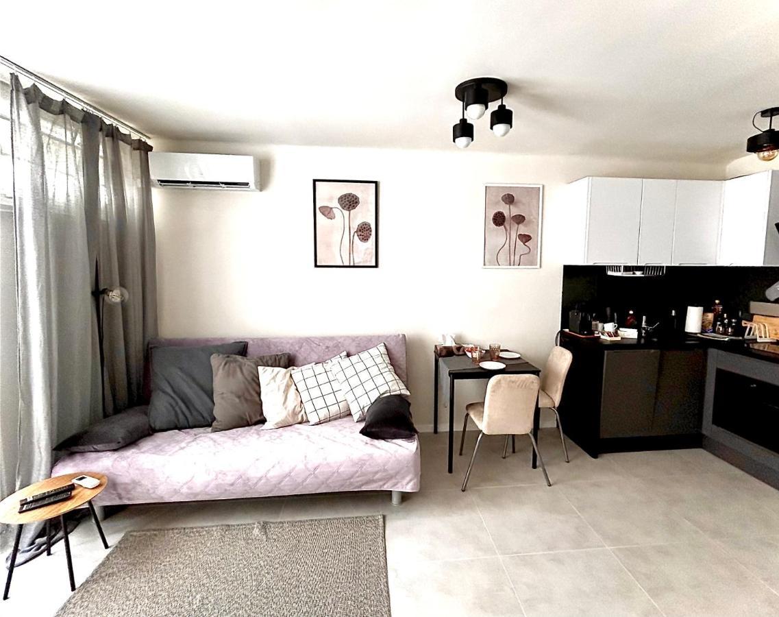 Sky Apartment Comfy Suite Pereca Warsaw Exterior photo