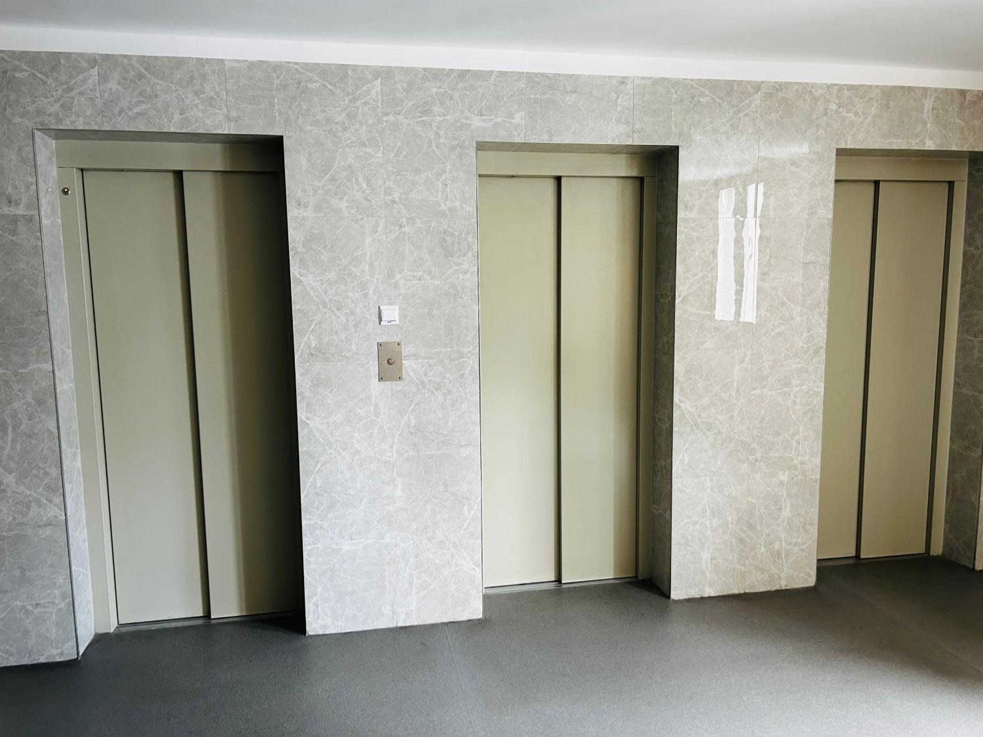 Sky Apartment Comfy Suite Pereca Warsaw Exterior photo
